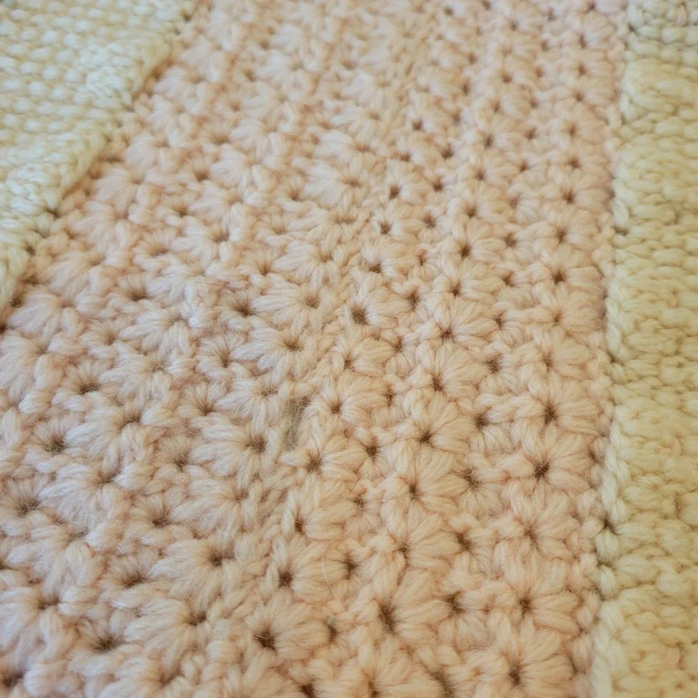 Vintage Handmade WOOL Crochet Baby Blanket Cream Scalloped Edge Embroidered Crib